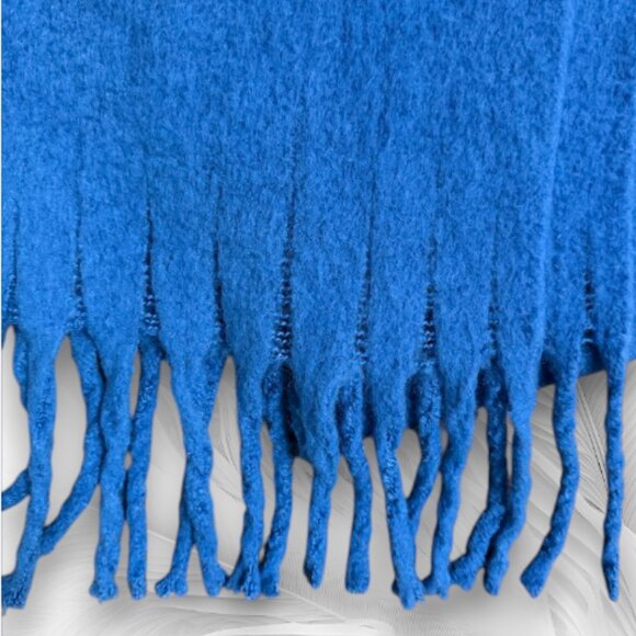 Soft Blue Oversized Winter Scarf With Fringe – Cozy Blanket Shawl Wrap - Picture 5 of 5